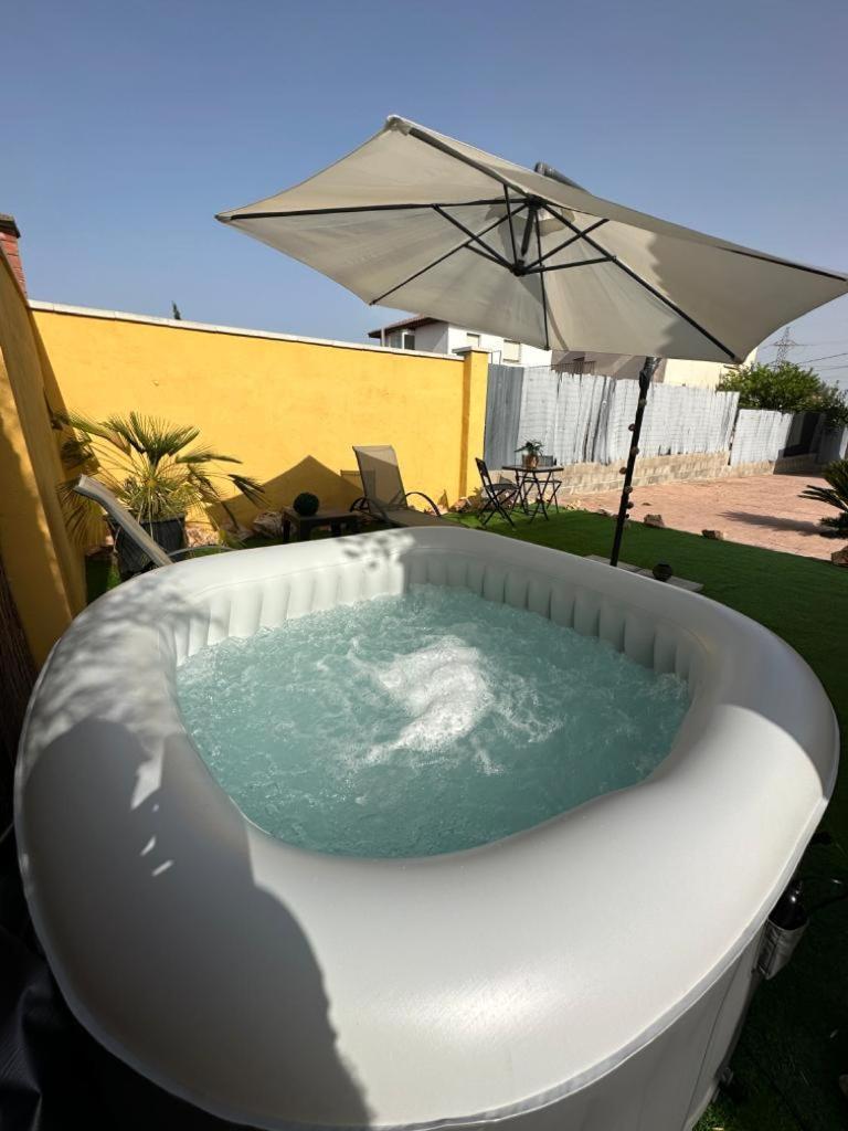 Bed and Breakfast Casa Salud Piera Exterior foto